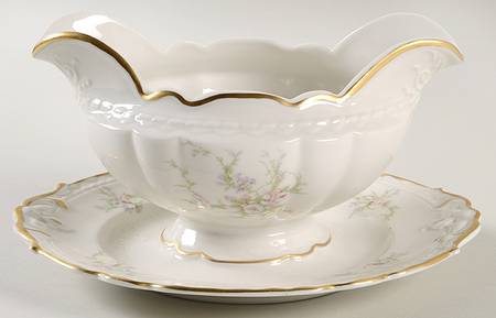 Priscilla Gravy Boat with Attached Underplate
