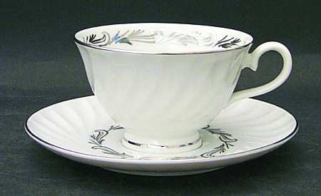 Reverie Footed Cup & Saucer Set