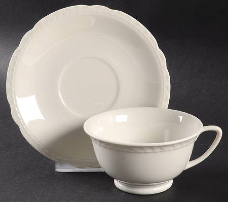 ROJ102 Footed Cup & Saucer Set