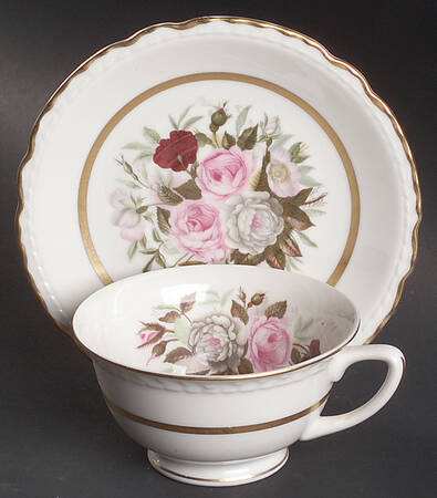 ROJ22 Footed Cup & Saucer Set
