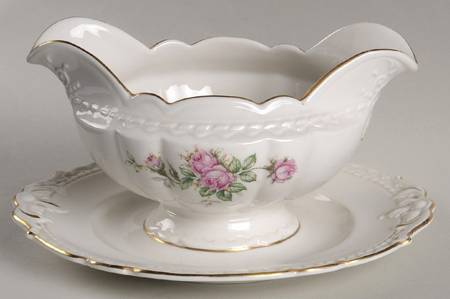 ROJ25 Gravy Boat with Attached Underplate