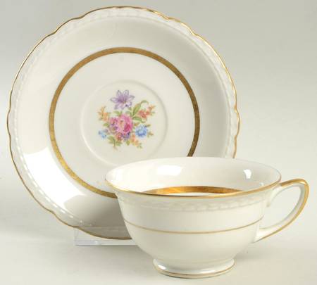 ROJ27 Footed Cup & Saucer Set