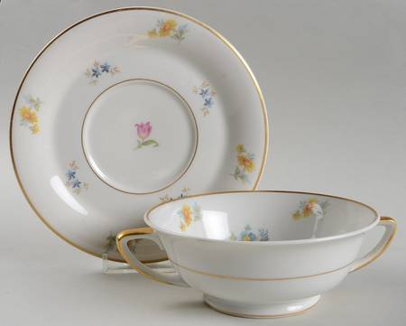 ROJ32 Footed Cream Soup Bowl & Saucer Set