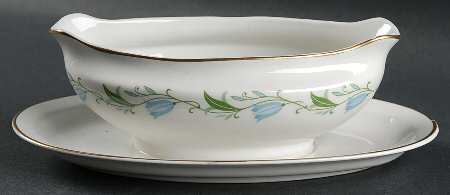 Sylvia Gravy Boat with Attached Underplate