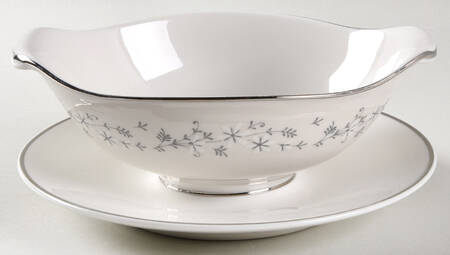 Symphony Gravy Boat with Attached Underplate