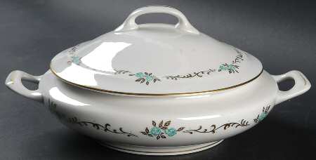 Waverly Round Covered Vegetable