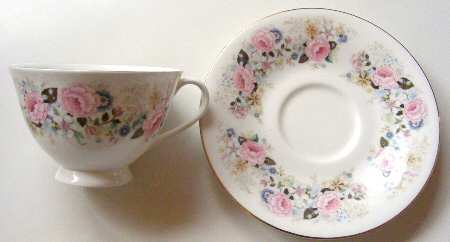 ROK11 Footed Cup & Saucer Set