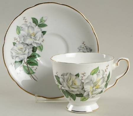 ROK3 Footed Cup & Saucer Set