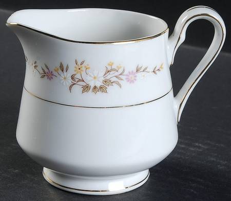 Bouquet Creamer