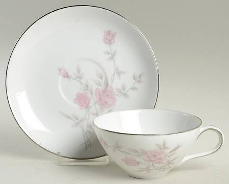 Fragrance Flat Cup & Saucer Set