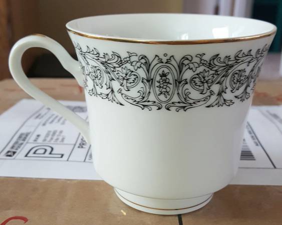 Granada Footed Cup