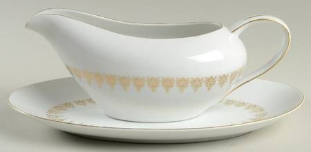 Royalty Gravy Boat & Underplate/Relish