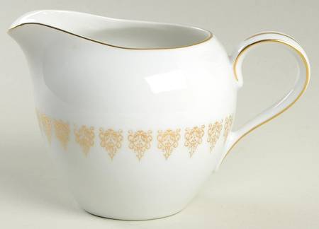 Royalty Creamer