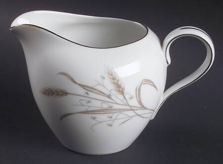 Springfield Creamer by Royal M-Mita