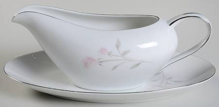 Sweetheart Gravy Boat & Underplate/Relish