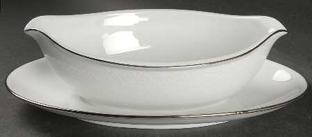 Antique Lace Gravy Boat with Attached Underplate