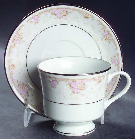 Chelsea Footed Cup & Saucer Set