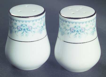 Danielle Salt & Pepper Set by Royal Prestige