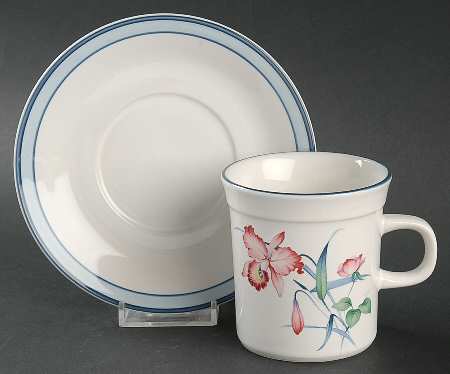 Hanako Flat Cup & Saucer Set