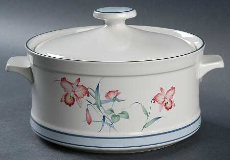 Hanako 2 Qt Round Covered Casserole