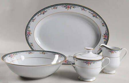 Ovation 5 Piece Hostess Set