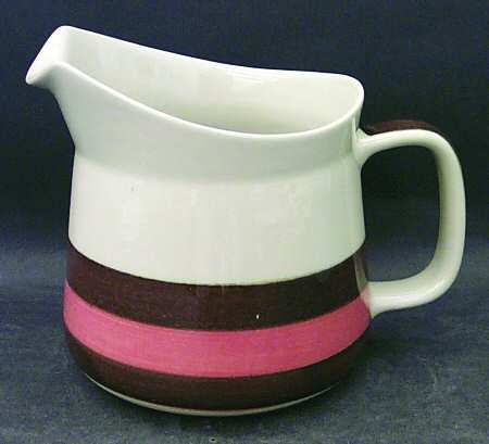 Annika 32 Oz Pitcher