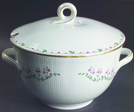 Linnea Tureen &  Lid