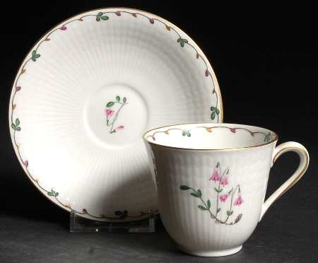 Linnea Flat Demitasse Cup & Saucer Set