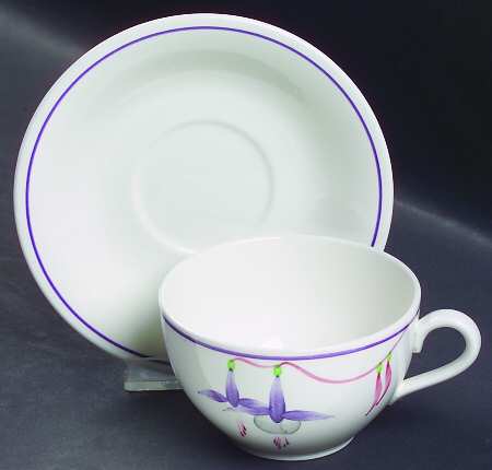 Poem Flat Cup & Saucer Set