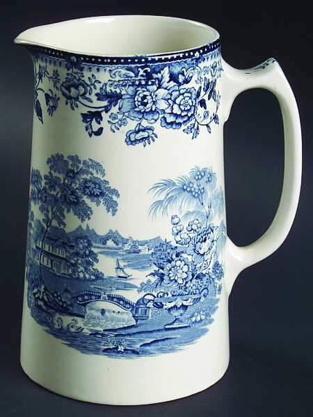 Tonquin Blue 24 Oz Pitcher