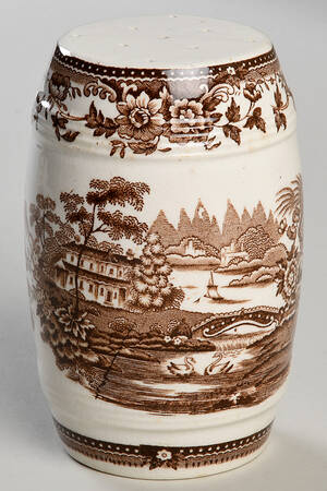 Tonquin Brown Barrel Shape Salt Shaker