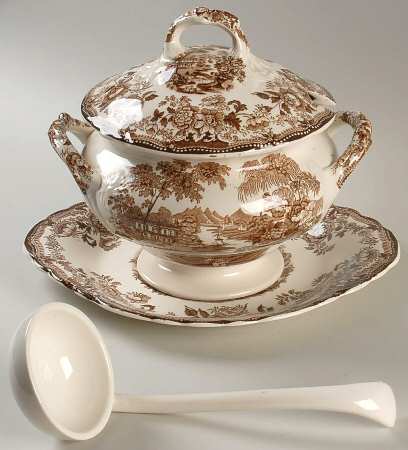 Tonquin Brown Small Tureen w/Lid, Ladle & Underplate