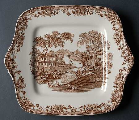 Tonquin Brown Square Handled Cake Plate