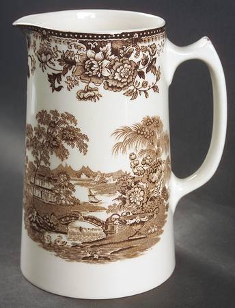 Tonquin Brown 20 Oz Pitcher
