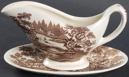 Tonquin Brown Individual Gravy Boat & Plate