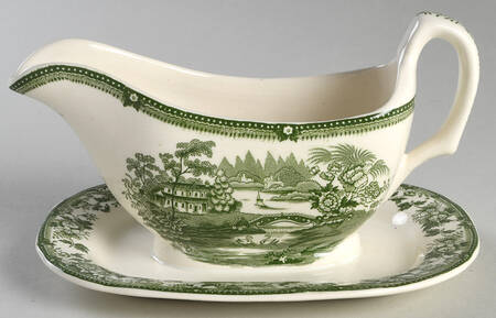 Tonquin Green Gravy Boat with Attached Underplate