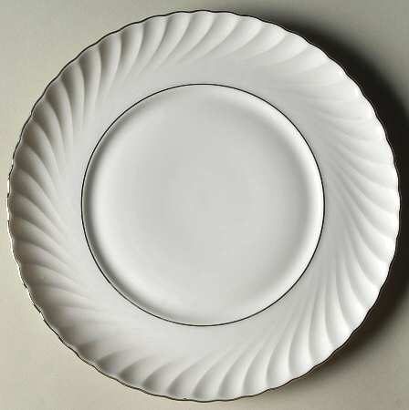 Annette (Platinum Trim) Salad Plate