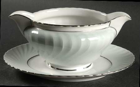 Dawn Rose Gravy Boat with Attached Underplate