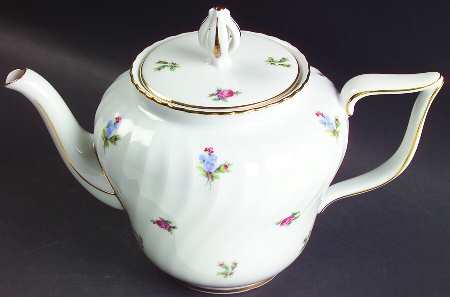 Dresden Flowers (Gold Trim) Teapot & Lid