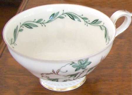 Emerald Footed Cup