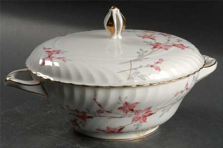 Fantasy (Gold Trim) Round Covered Vegetable
