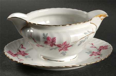 Fantasy (Gold Trim) Gravy Boat with Attached Underplate
