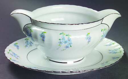 Forget Me Not Gravy Boat with Attached Underplate