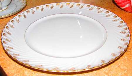 Heirloom 14" Oval Serving Platter