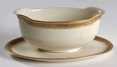 Kingsmere Gravy Boat with Attached Underplate