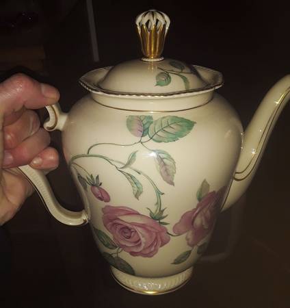 Puritan Coffee Pot & Lid