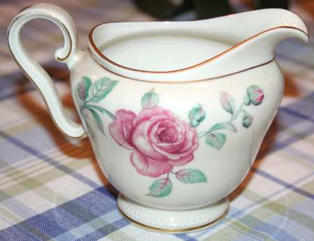 Puritan Creamer