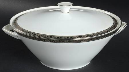 Regina Round Covered Vegetable