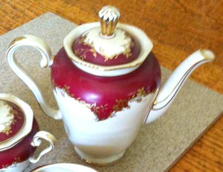 Regency Maroon Coffee Pot & Lid