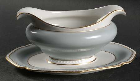 Romance Gravy Boat with Attached Underplate